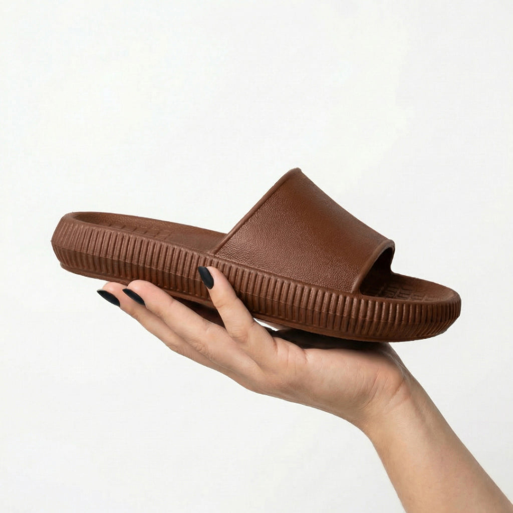 Chinelo slide ortopédico Nuvem da Passato, unissex, com palmilha anatômica, leve e antiderrapante, para conforto diário.