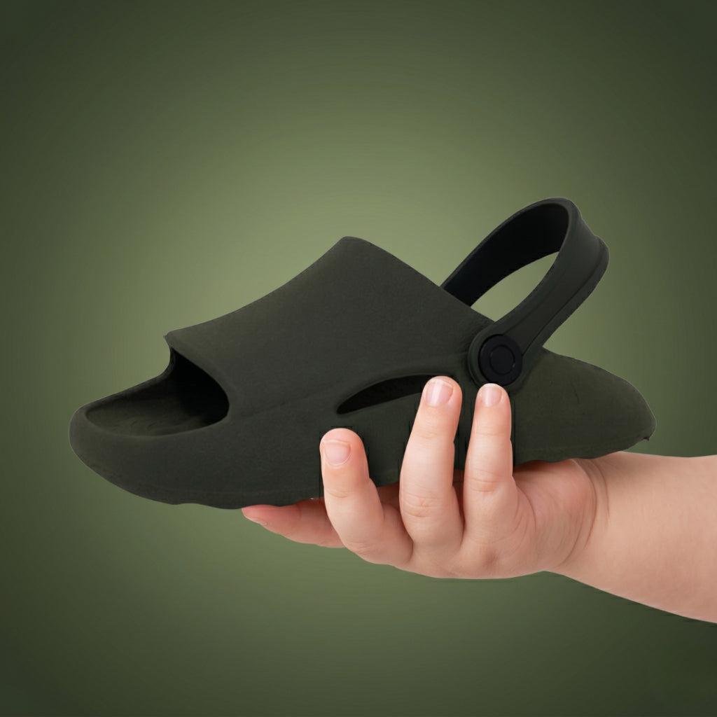 Chinelo infantil Meninos 2 em 1 Passato com correia, leve, antiderrapante e confortável, ideal para crianças.