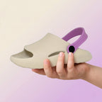 Chinelo infantil menina Passato 2 em 1 com correia, leve, antiderrapante e confortável, ideal para meninas pequenas.