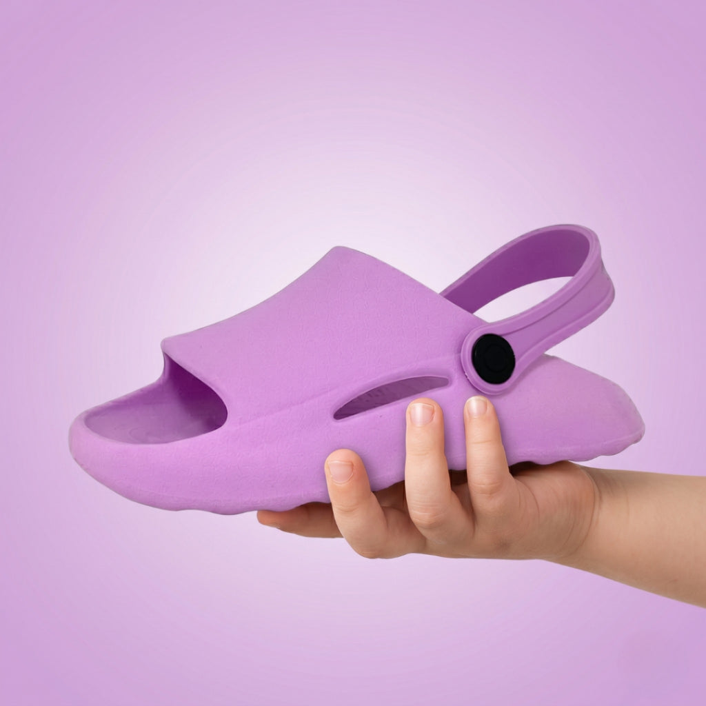 Chinelo infantil feminino Passato Nuvem 2 em 1 com correia, leve, antiderrapante e confortável, ideal para meninas.