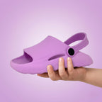 Chinelo infantil feminino Passato Nuvem 2 em 1 com correia, leve, antiderrapante e confortável, ideal para meninas.